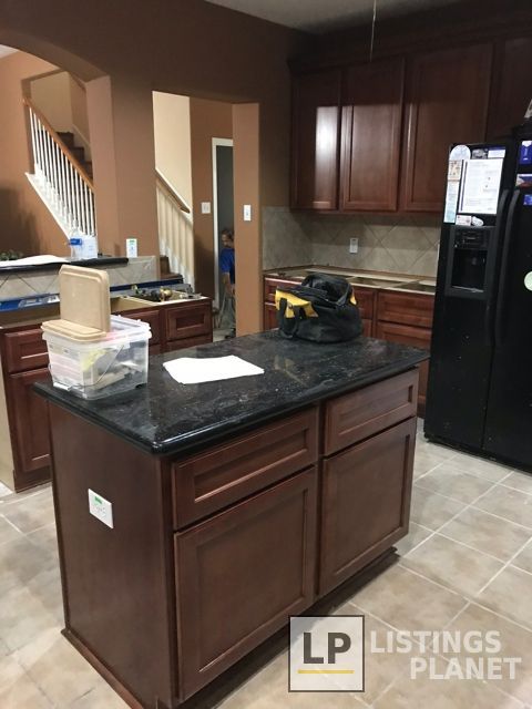 Arguetakitchencabinetsllc@gmail.com